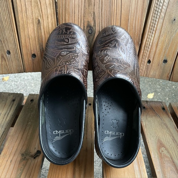 Dansko Professional Brown Tooled Leather Clog Size 37 - Picture 5 of 16